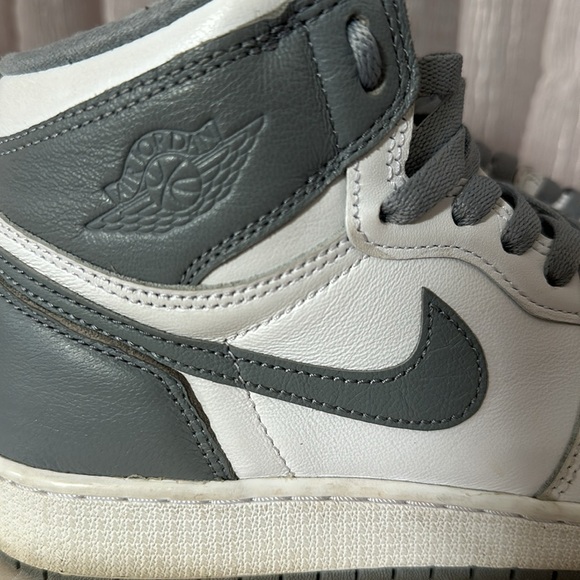 Air Jordan 1 Highs - Picture 2 of 4
